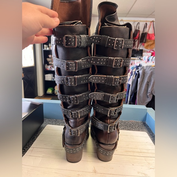 Freebird Castillo size 8! - Picture 3 of 3